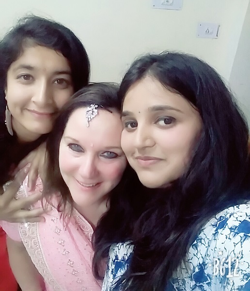 Pink sari party with friends